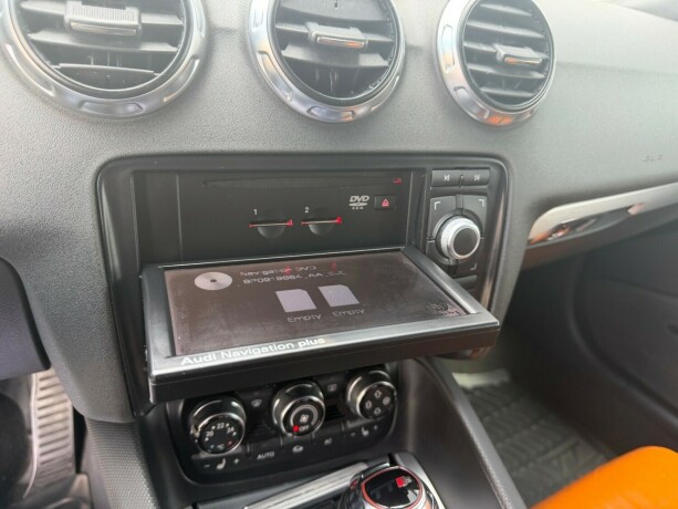 audi-tt-bensin-2008-big-28