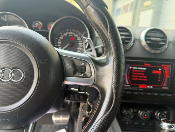 audi-tt-bensin-2008-big-23