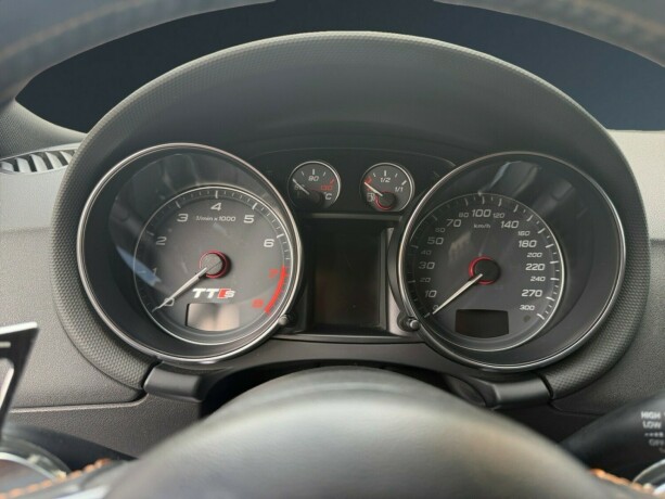 audi-tt-bensin-2008-big-30