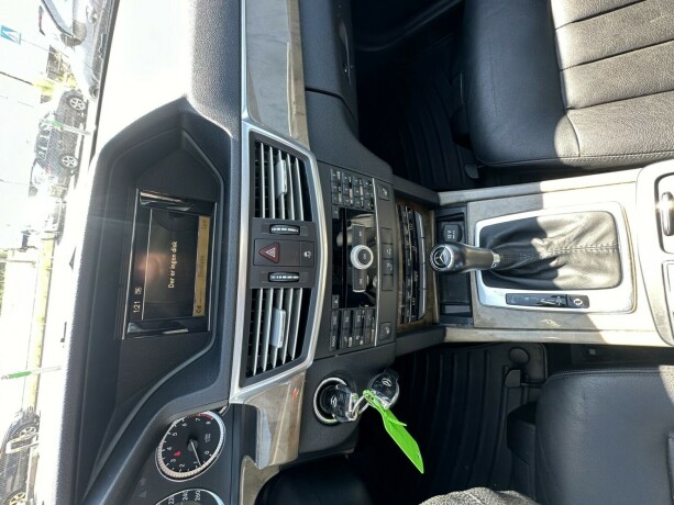 mercedes-benz-e200c-bensin-2012-big-12