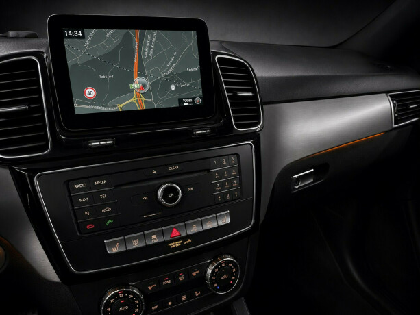 mercedes-benz-gle500-e-plug-in-petrol-2016-big-10