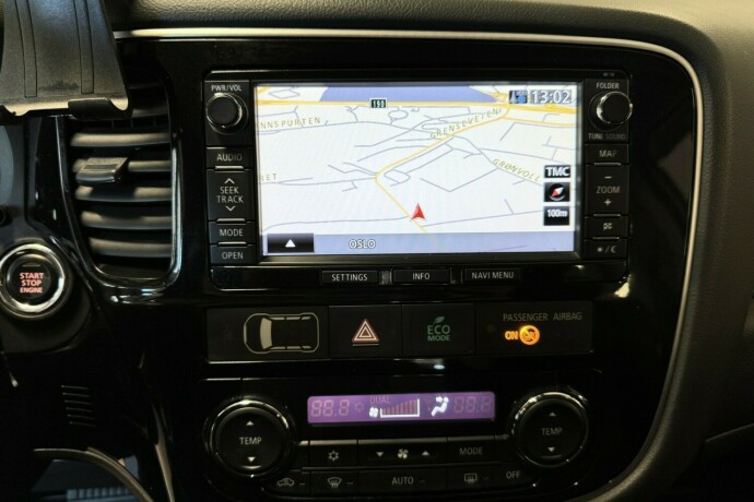 mitsubishi-outlander-diesel-2013-big-20