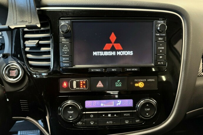 mitsubishi-outlander-diesel-2013-big-19