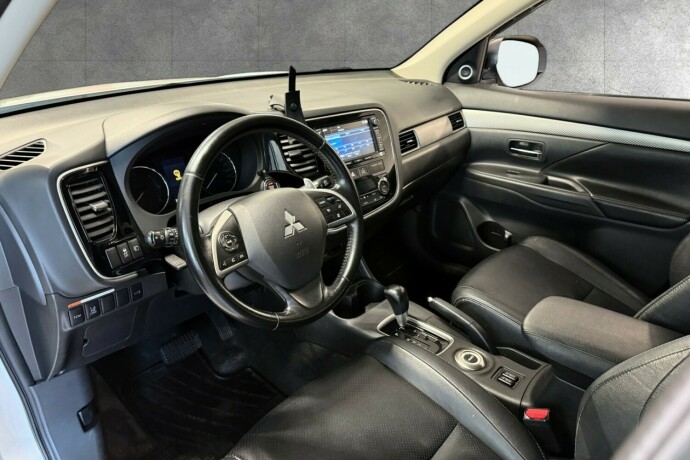 mitsubishi-outlander-diesel-2013-big-9
