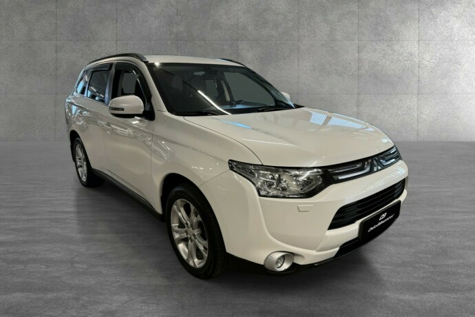 mitsubishi-outlander-diesel-2013-big-7