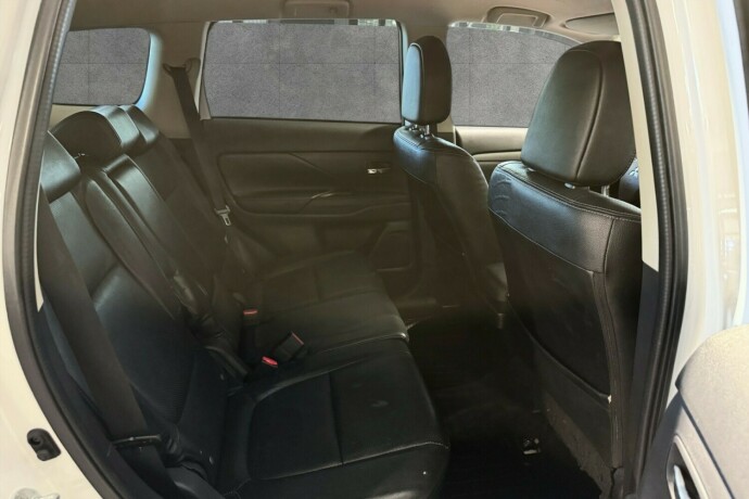 mitsubishi-outlander-diesel-2013-big-15