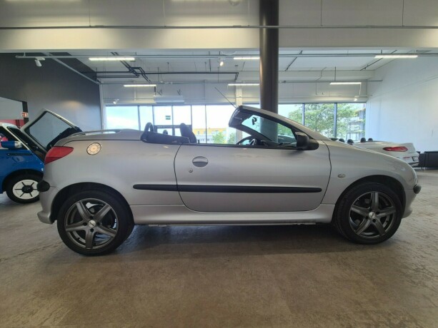 peugeot-206-cc-bensin-2002-big-6