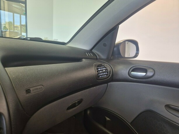peugeot-206-cc-bensin-2002-big-13