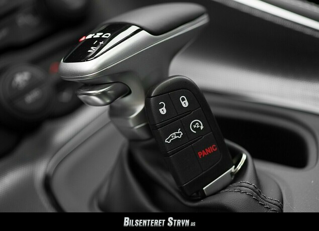 dodge-challenger-bensin-2016-big-17