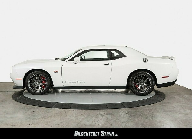dodge-challenger-bensin-2016-big-4
