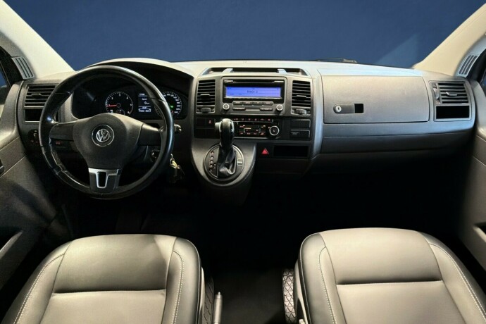 volkswagen-caravelle-diesel-2010-big-16