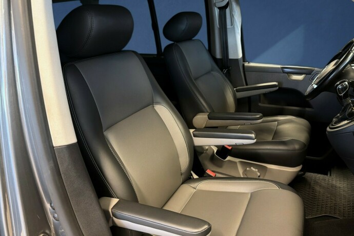 volkswagen-caravelle-diesel-2010-big-12