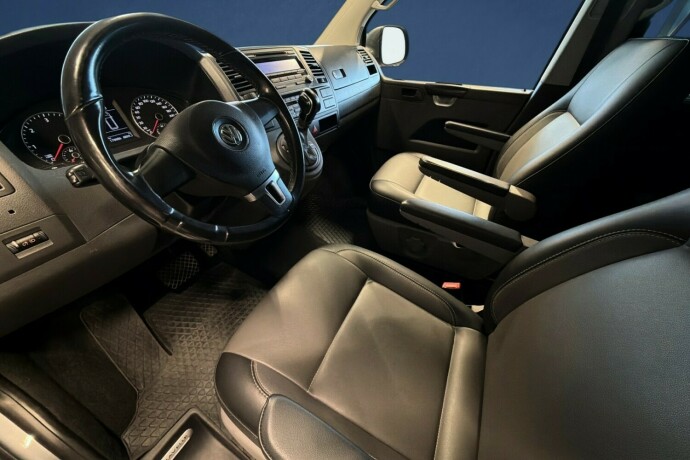 volkswagen-caravelle-diesel-2010-big-8