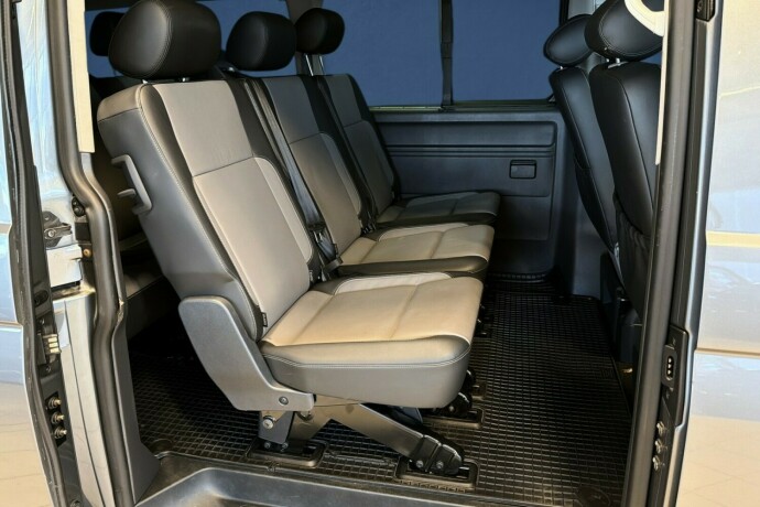 volkswagen-caravelle-diesel-2010-big-13