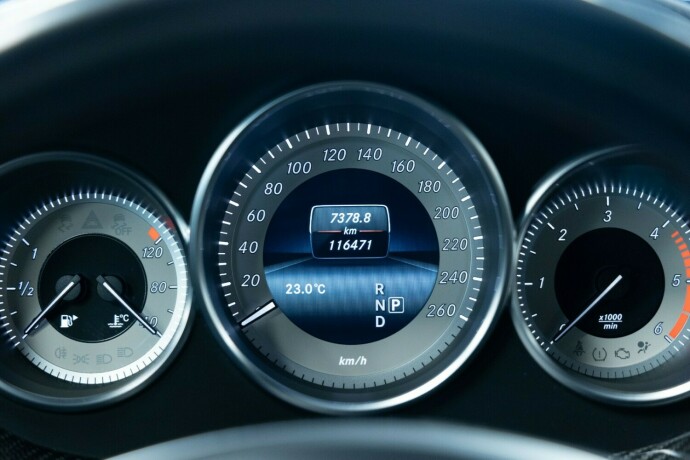 mercedes-benz-cls350-d-diesel-2015-big-13