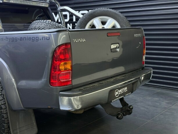 toyota-hilux-diesel-2010-big-6
