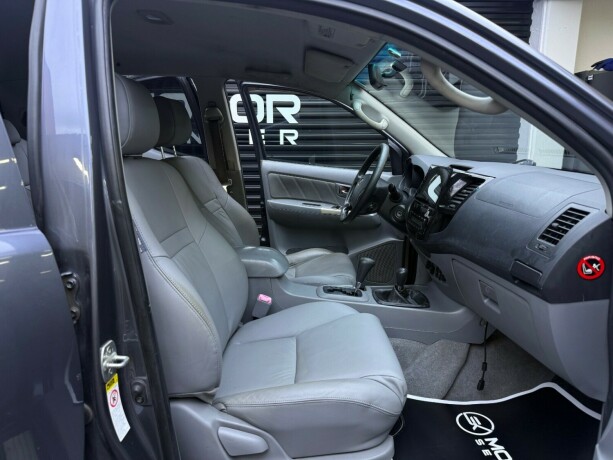 toyota-hilux-diesel-2010-big-27