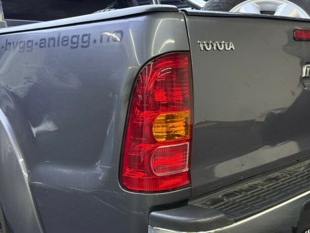 toyota-hilux-diesel-2010-big-7