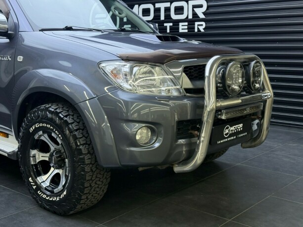 toyota-hilux-diesel-2010-big-2