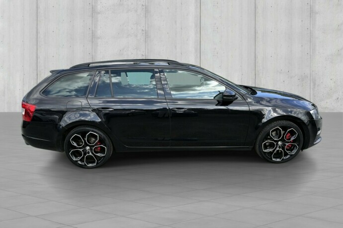 skoda-octavia-rs-bensin-2017-big-6