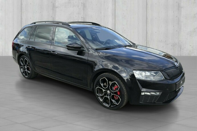 skoda-octavia-rs-bensin-2017-big-0