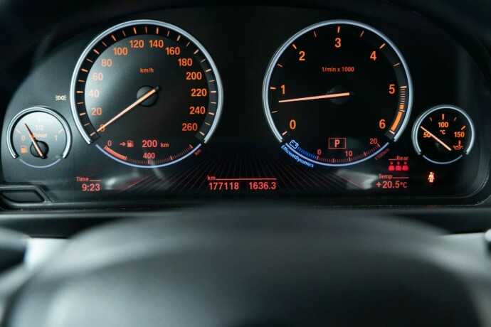 bmw-m550d-diesel-2012-big-12