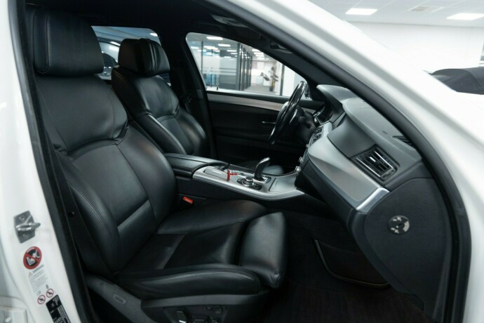 bmw-m550d-diesel-2012-big-10