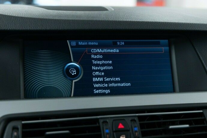bmw-m550d-diesel-2012-big-13