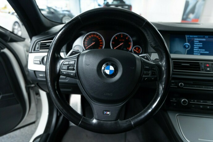 bmw-m550d-diesel-2012-big-11