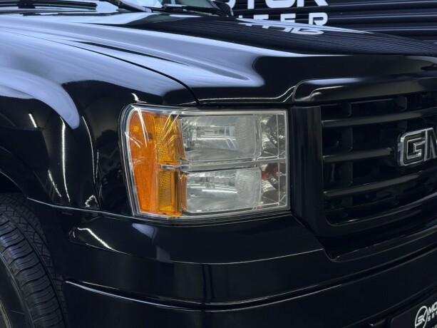 gmc-sierra-bensin-2008-big-3