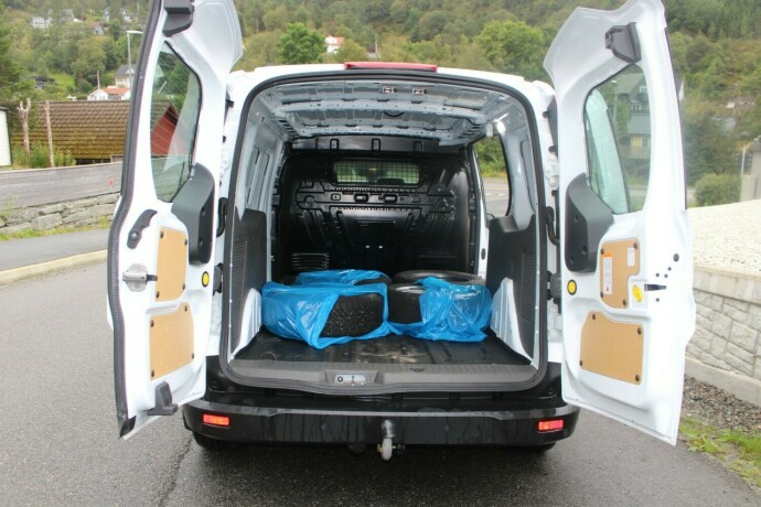 ford-transit-connect-diesel-2023-big-5