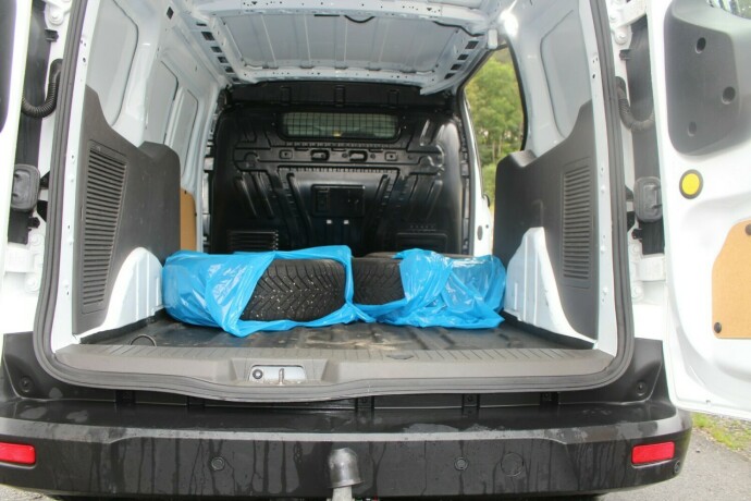 ford-transit-connect-diesel-2023-big-7