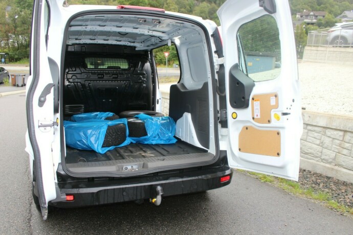 ford-transit-connect-diesel-2023-big-6