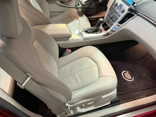 cadillac-cts-bensin-2011-big-30