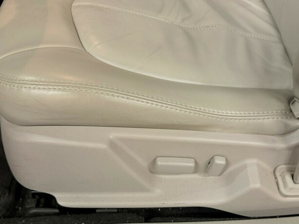 cadillac-cts-bensin-2011-big-21