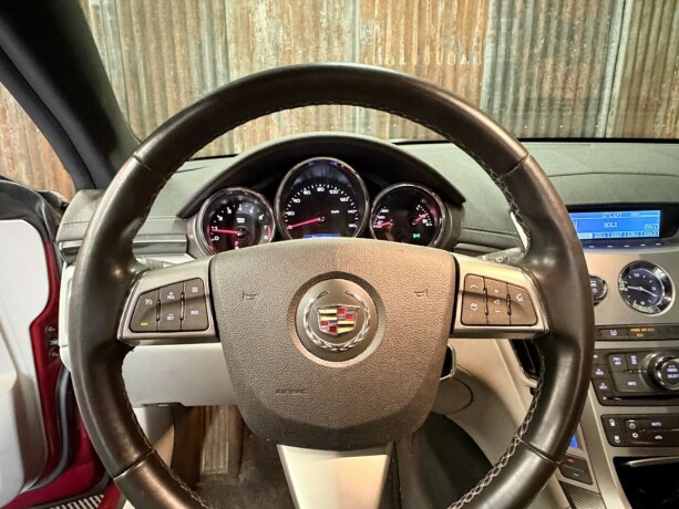cadillac-cts-bensin-2011-big-22