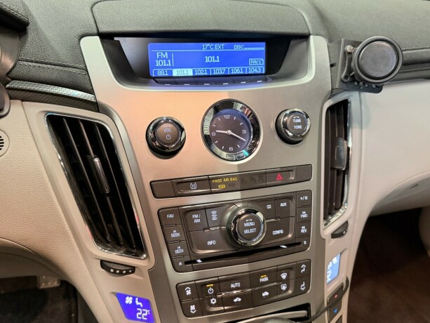 cadillac-cts-bensin-2011-big-27