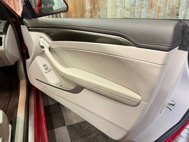 cadillac-cts-bensin-2011-big-33