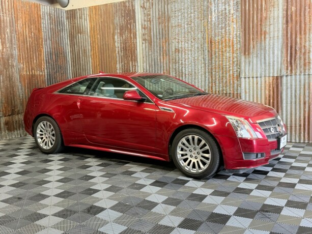 cadillac-cts-bensin-2011-big-2