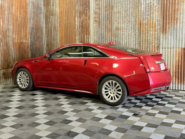 cadillac-cts-bensin-2011-big-10