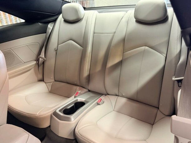 cadillac-cts-bensin-2011-big-37