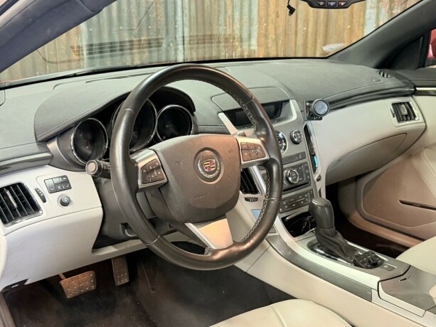 cadillac-cts-bensin-2011-big-18