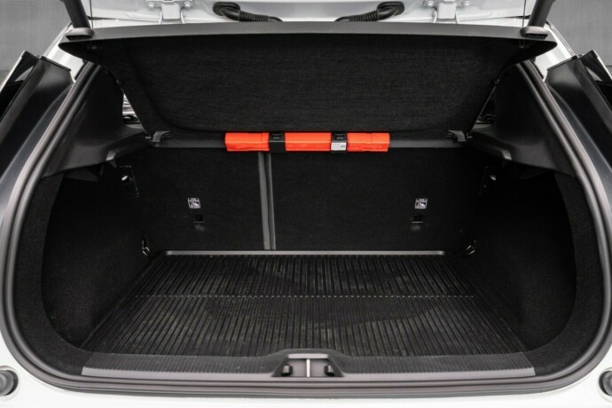 volvo-ex30-elektrisitet-2025-big-34