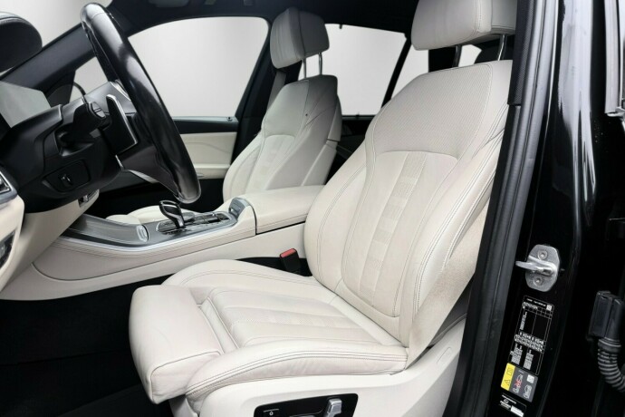bmw-x5-elektrisitetbensin-2020-big-16