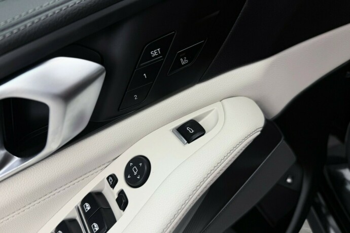 bmw-x5-elektrisitetbensin-2020-big-23