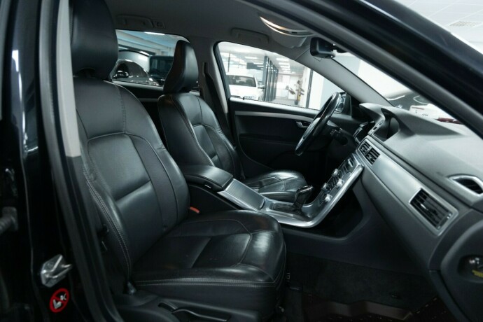 volvo-v70-diesel-2015-big-10