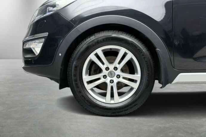 kia-sportage-bensin-2014-big-2