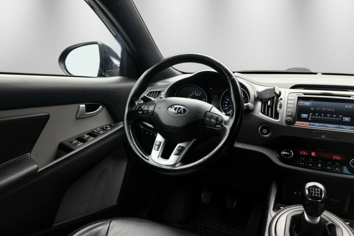 kia-sportage-bensin-2014-big-15