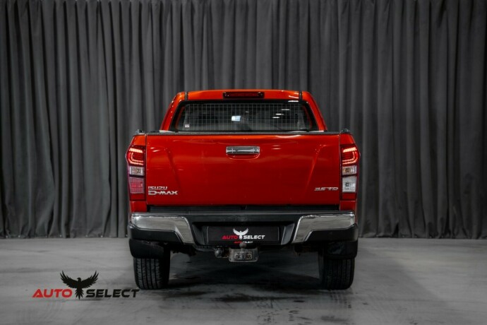 isuzu-d-max-diesel-2015-big-8