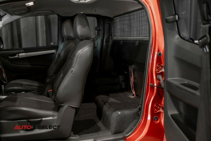 isuzu-d-max-diesel-2015-big-21